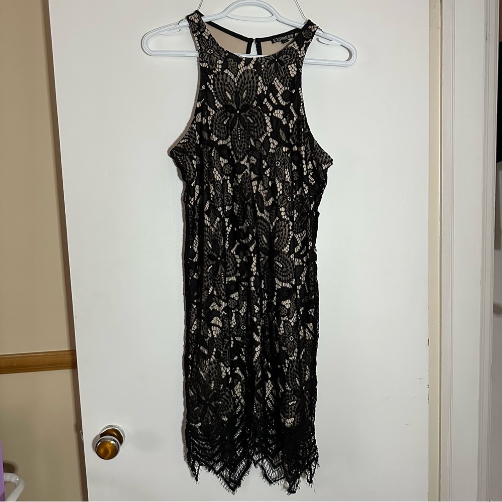 Black floral lace dress - Size M